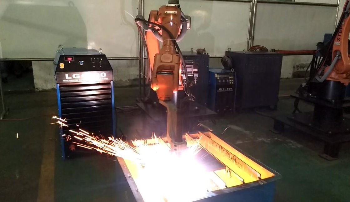 Op zwaar werk berekende van de het PlasmaKrachtbron van 400A Industriële CNC van de het Plasmasnijmachine Plasmasnijder LG-400 voor 90mm Dik Metaal